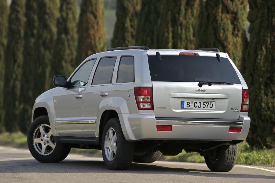  Jeep Grand Cherokee 2005 года  (фото 40 из 133)